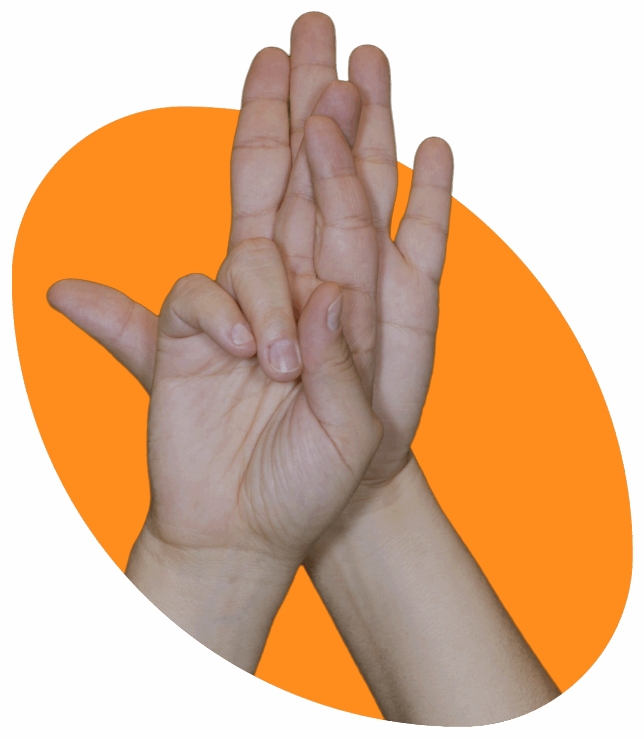 Duas mãos se sobrepõem em uma posição de gestos, com várias dedos expostos, em destaque sobre um fundo laranja.